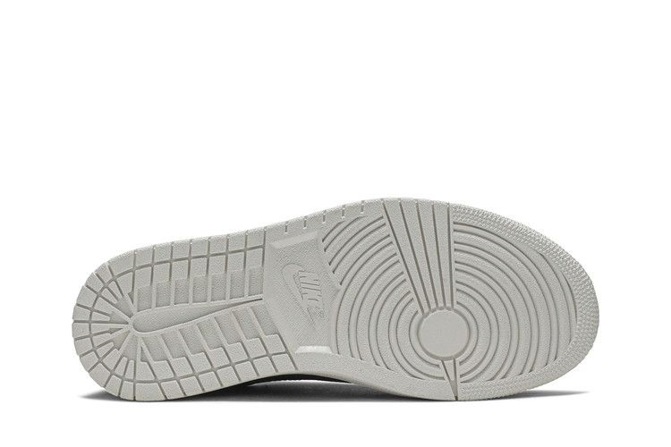 Кроссовки Wmns Air Jordan 1 Retro Low NS 'Bordeaux'