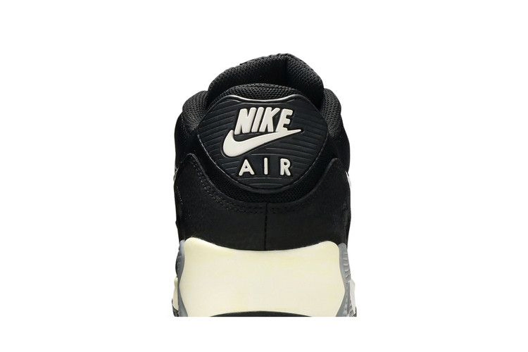 Кроссовки Nike Wmns Air Max 90 Essential 'Black Wolf Grey'