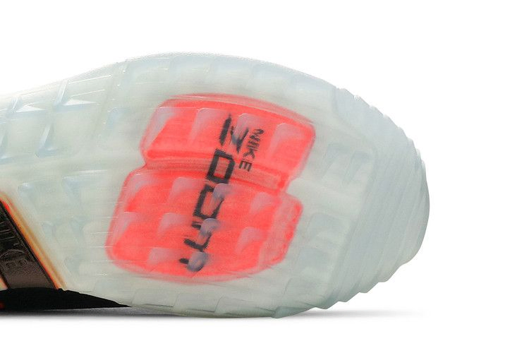 Кроссовки Nike Wmns Air Zoom 90 IT Golf 'Infrared'