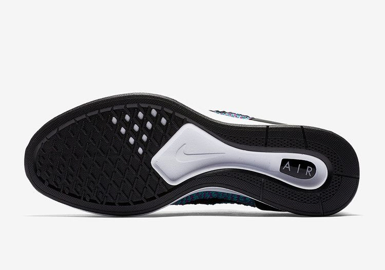 Кроссовки Nike Wmns Air Zoom Mariah Flyknit Racer 'Clear Jade'