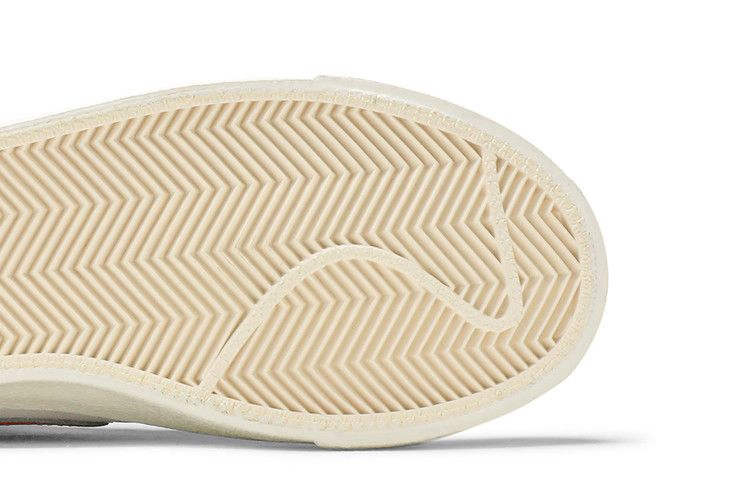 Кроссовки Nike Wmns Blazer '77 Vintage Mid 'Habanero Red'