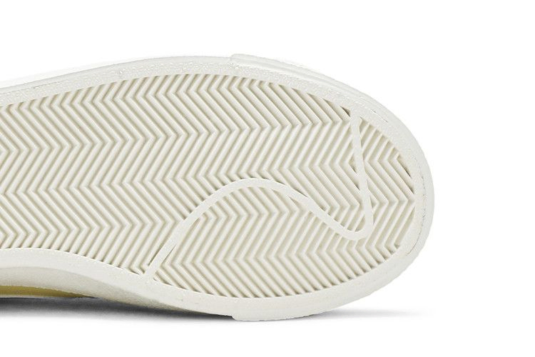 Кроссовки Nike Wmns Blazer Mid '77 'Bicycle Yellow'