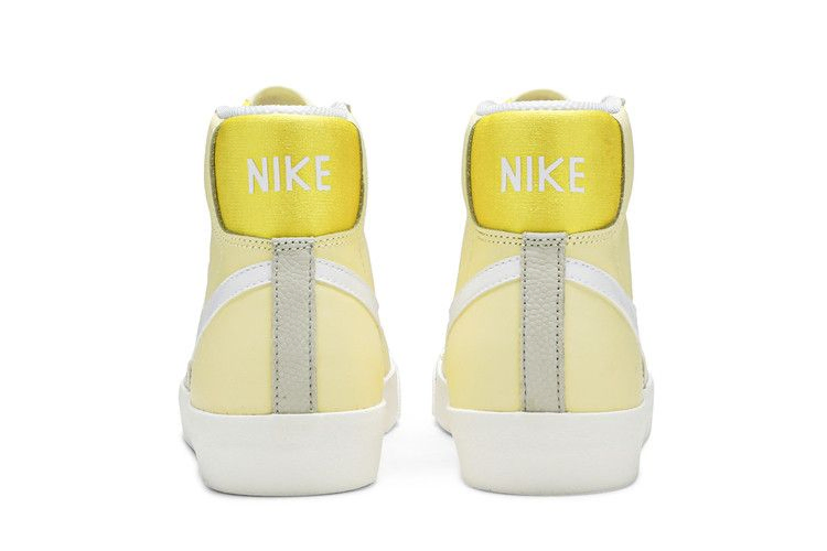 Кроссовки Nike Wmns Blazer Mid '77 'Bicycle Yellow'