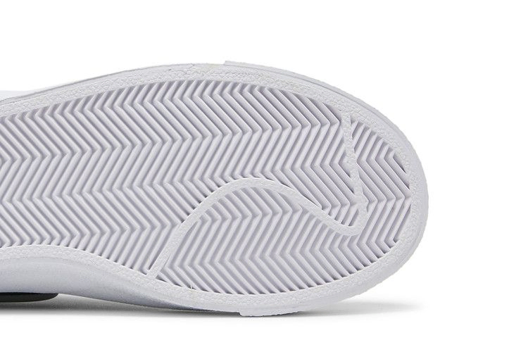 Кроссовки Nike Wmns Blazer Mid '77 'Black White'