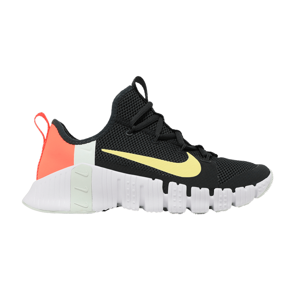 wmns-free-metcon-3-black-bright-mango-cj6314-020