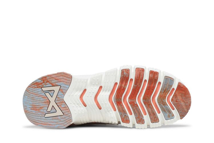 Кроссовки Nike Wmns Free Metcon 4 'Desert Sand Crimson Bliss'