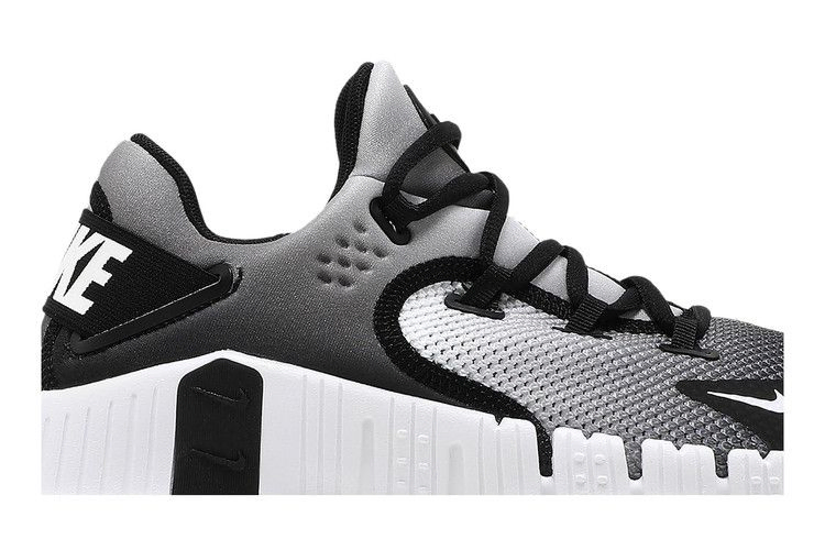 Кроссовки Nike Wmns Free Metcon 4 'White Black'