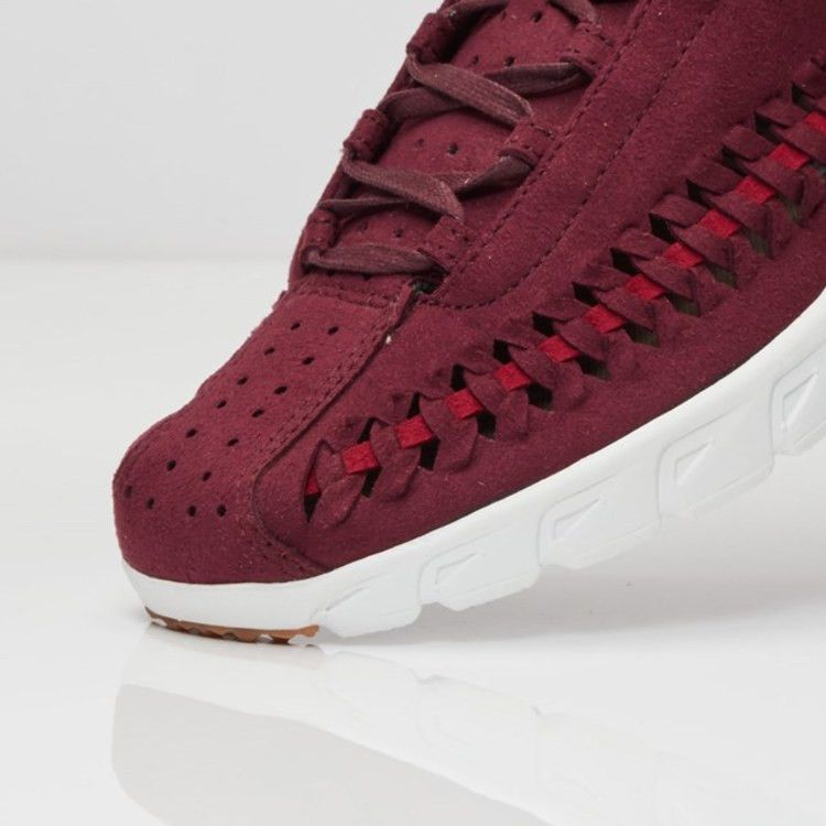 Кроссовки Nike Wmns Mayfly Woven 'Night Maroon'