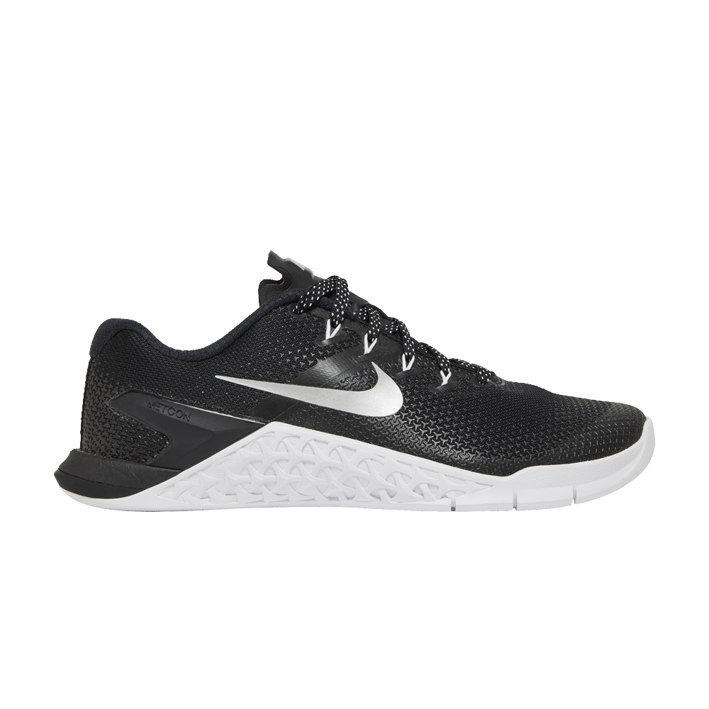 wmns-metcon-4-black-metallic-silver-924593-001