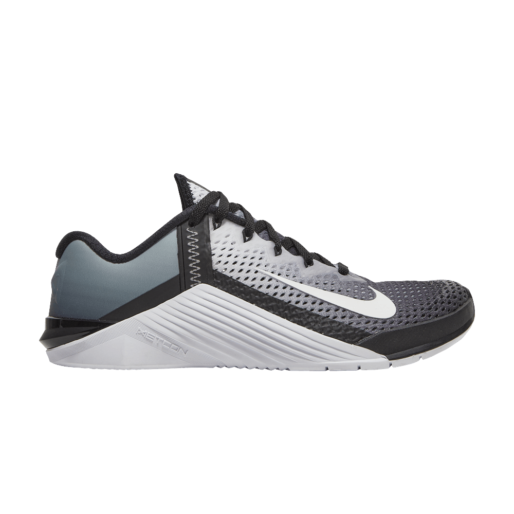 wmns-metcon-6-black-white-dj3073-001