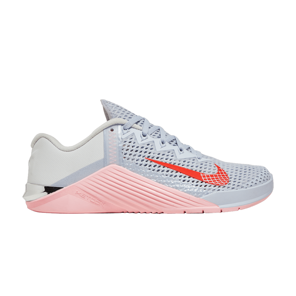 wmns-metcon-6-football-grey-arctic-punch-at3160-001