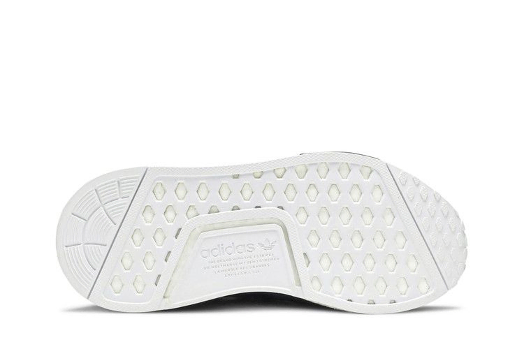 Кроссовки adidas Wmns NMD_R1 'Black Gold Metallic'