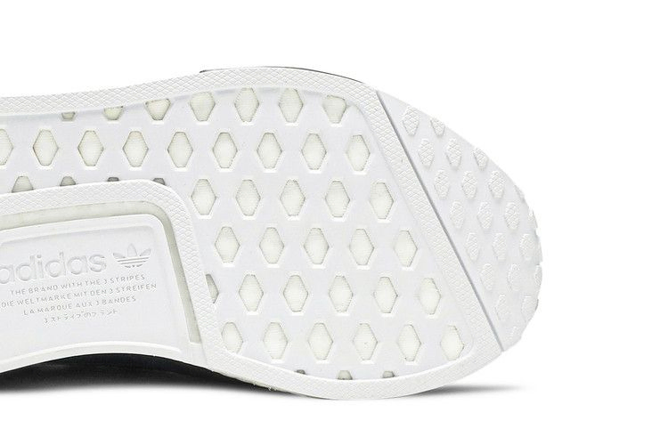 Кроссовки adidas Wmns NMD_R1 'Black Gold Metallic'