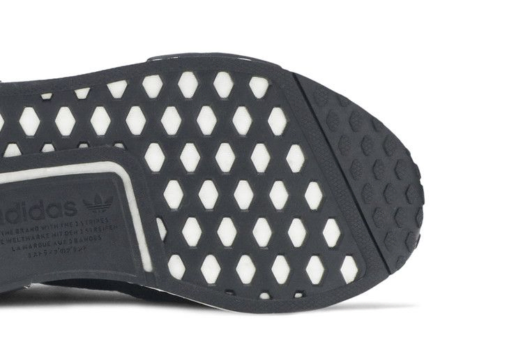 Кроссовки adidas Wmns NMD_R1 'Metallic Plugs - Core Black'