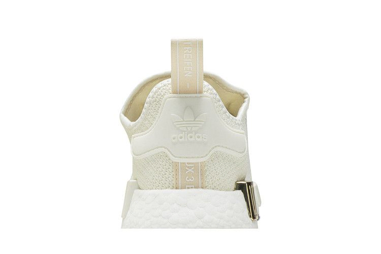 Кроссовки adidas Wmns NMD_R1 'Off White Gold'