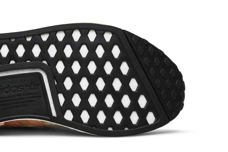 Кроссовки adidas Wmns NMD_R1 PK 'Glow Pink'