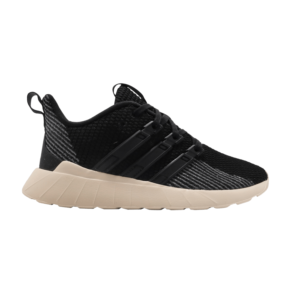 wmns-questar-flow-black-beige-ee8242