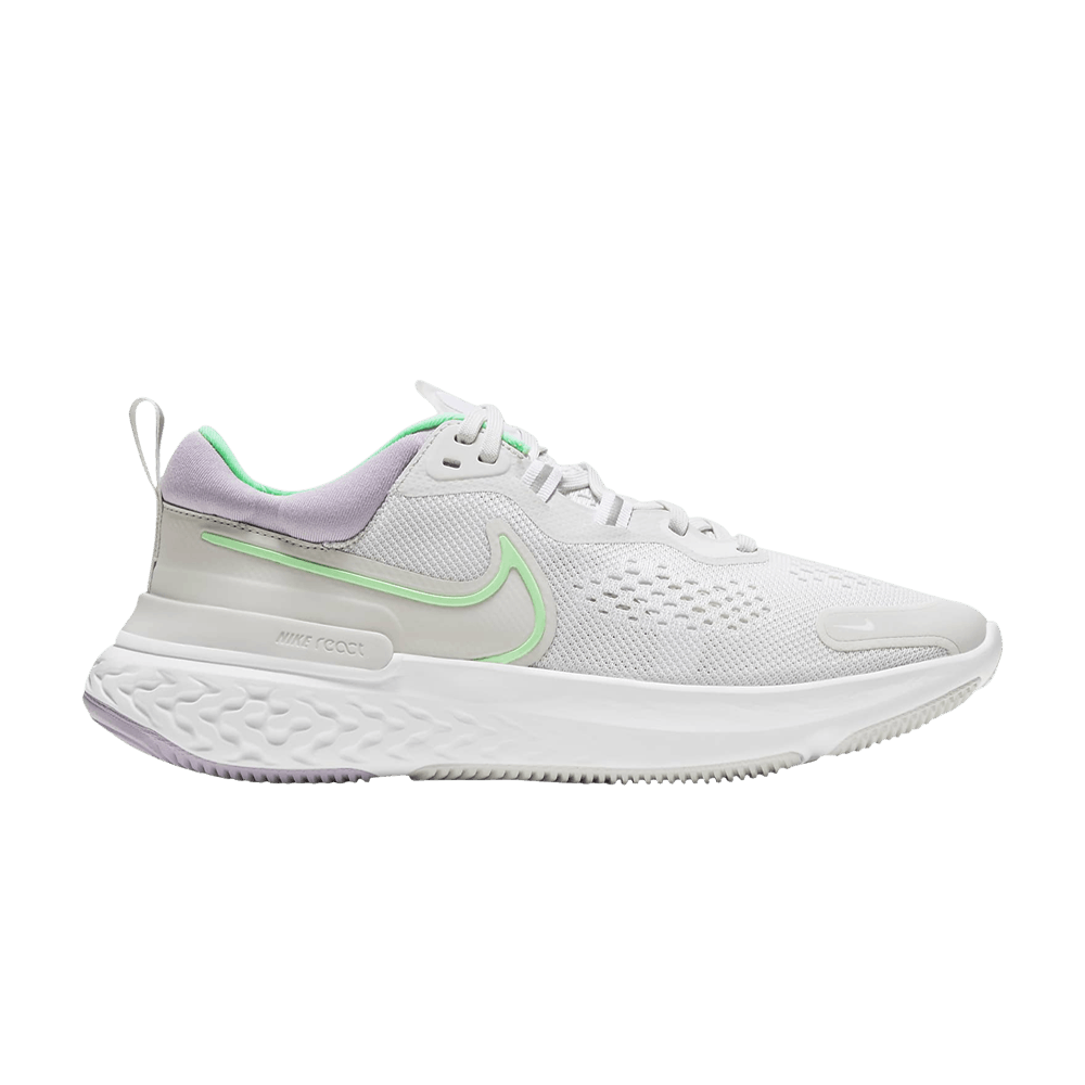 wmns-react-miler-2-platinum-tint-green-glow-cw7136-002