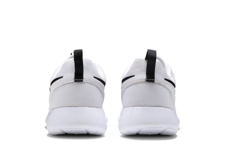 Кроссовки Nike Wmns Roshe One 'White Black'