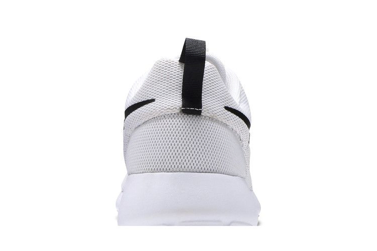Кроссовки Nike Wmns Roshe One 'White Black'