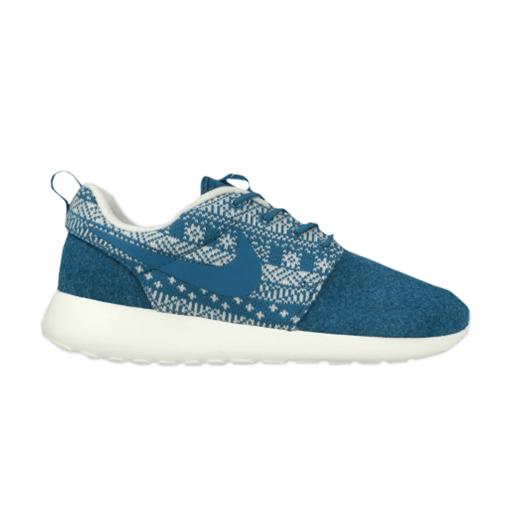 wmns-roshe-one-winter-christmas-sweater-pack-blue-685286-441
