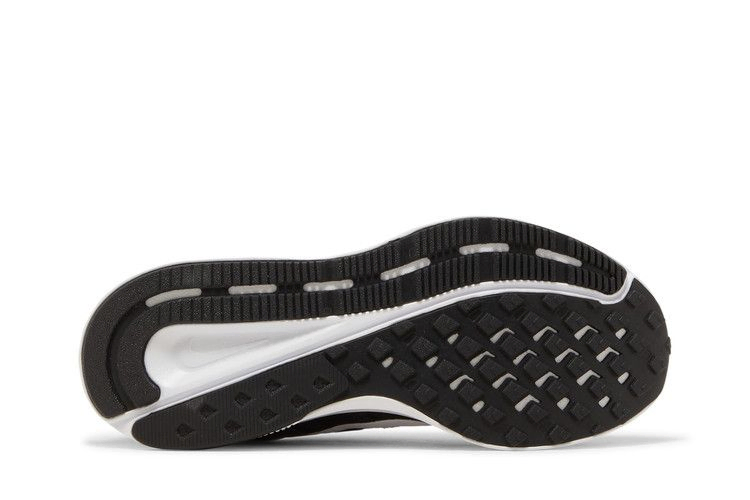 Кроссовки Nike Wmns Run Swift 2 'Black White'