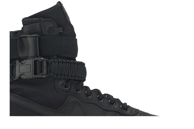 Кроссовки Nike Wmns SF Air Force 1 High 'Triple Black'