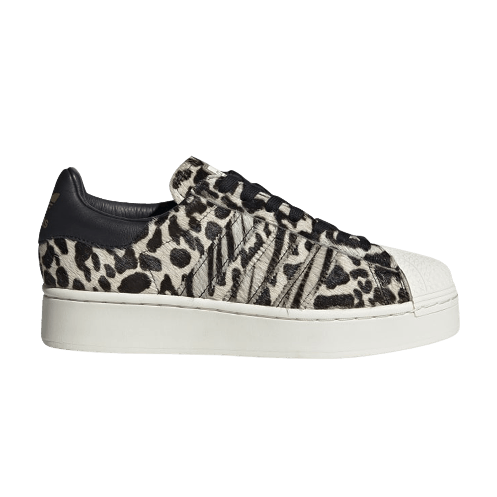 wmns-superstar-bold-fuzzy-animal-print-fv3463