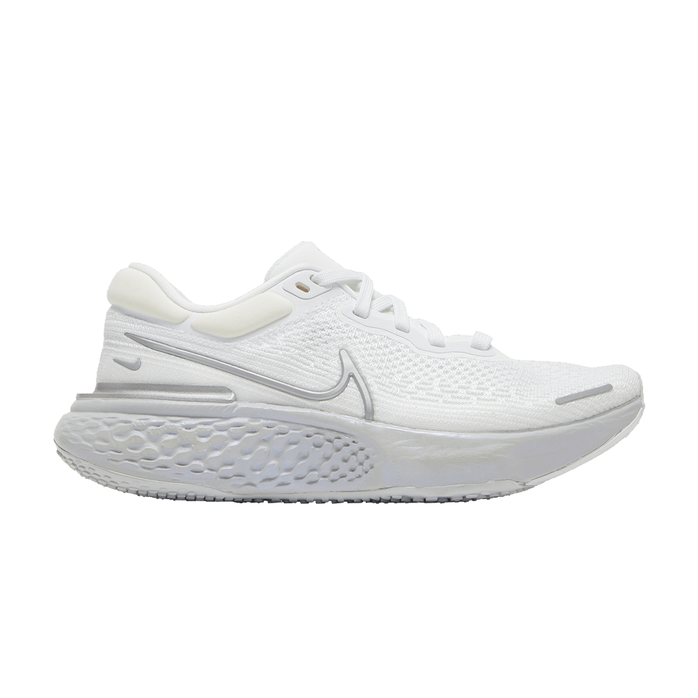 wmns-zoomx-invincible-run-flyknit-white-metallic-silver-ct2229-101