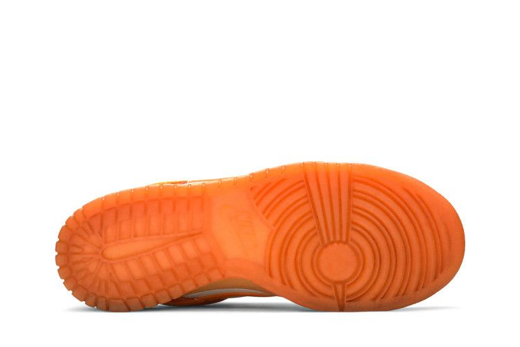 Кроссовки Nike Wmns Dunk Low