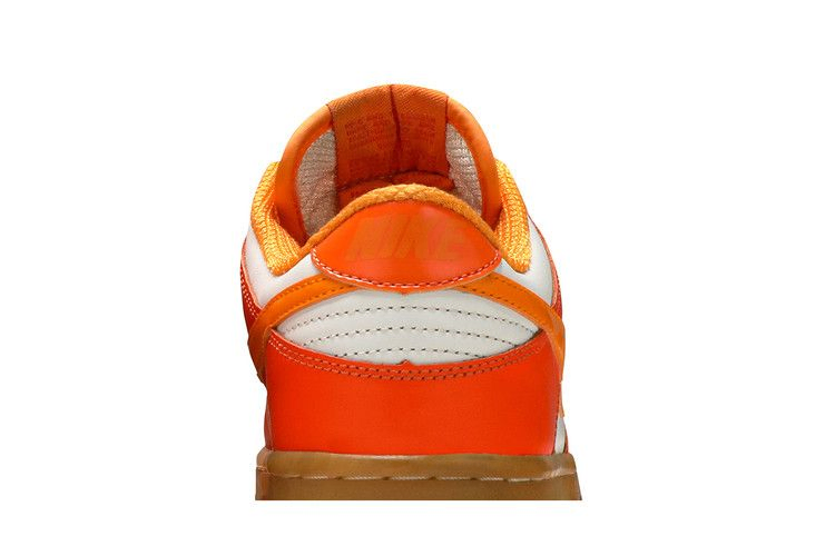 Кроссовки Nike Wmns Dunk Low