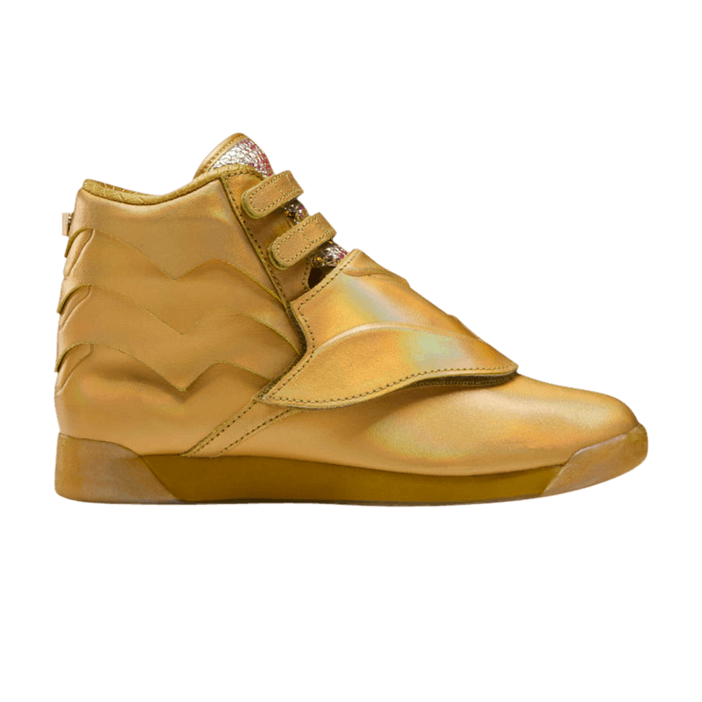 wonder-woman-1984-x-wmns-freestyle-hi-golden-eagle-armor-fw4667