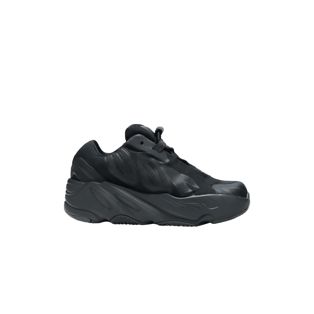 yeezy-boost-700-mnvn-infant-triple-black-fy4392