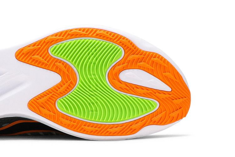 Кроссовки Nike Zoom Gravity 'Kumquat'