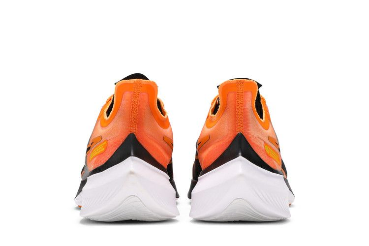 Кроссовки Nike Zoom Gravity 'Kumquat'