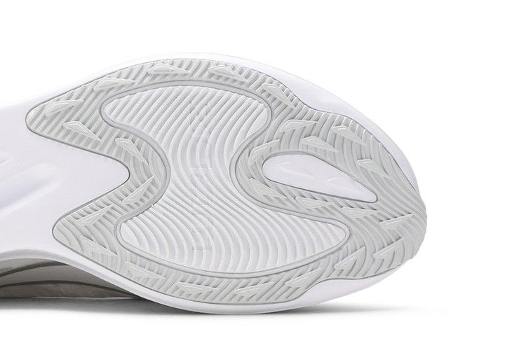 Кроссовки Nike Zoom Gravity 'Platinum Tint'