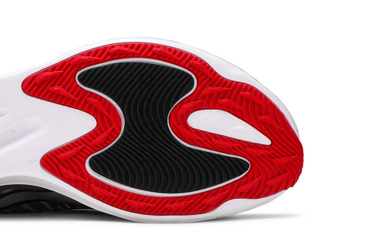 Кроссовки Nike Zoom Gravity 'University Red Silver'