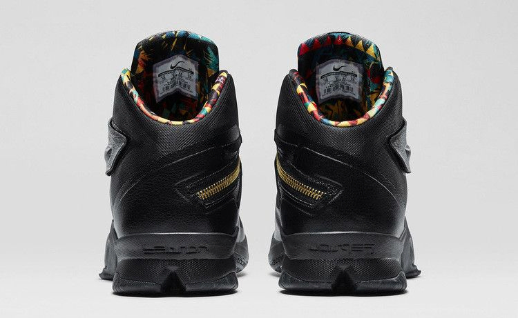Кроссовки Nike Zoom Soldier 8 Premium 'Watch the Throne'
