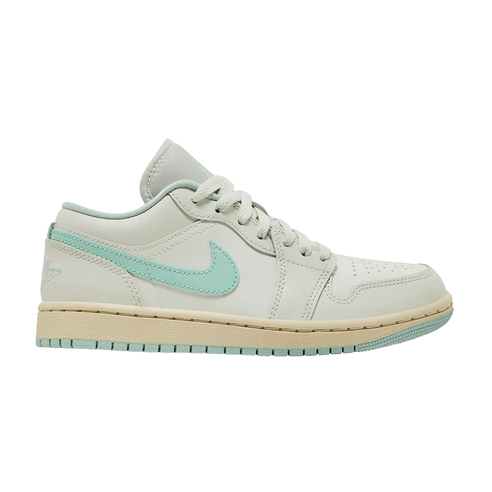 Кроссовки Wmns Air Jordan 1 Low 'Sail Igloo'