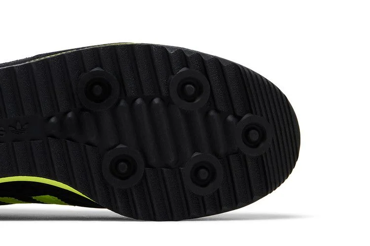 Кроссовки adidas SL72 RS 'Black Solar Yellow'