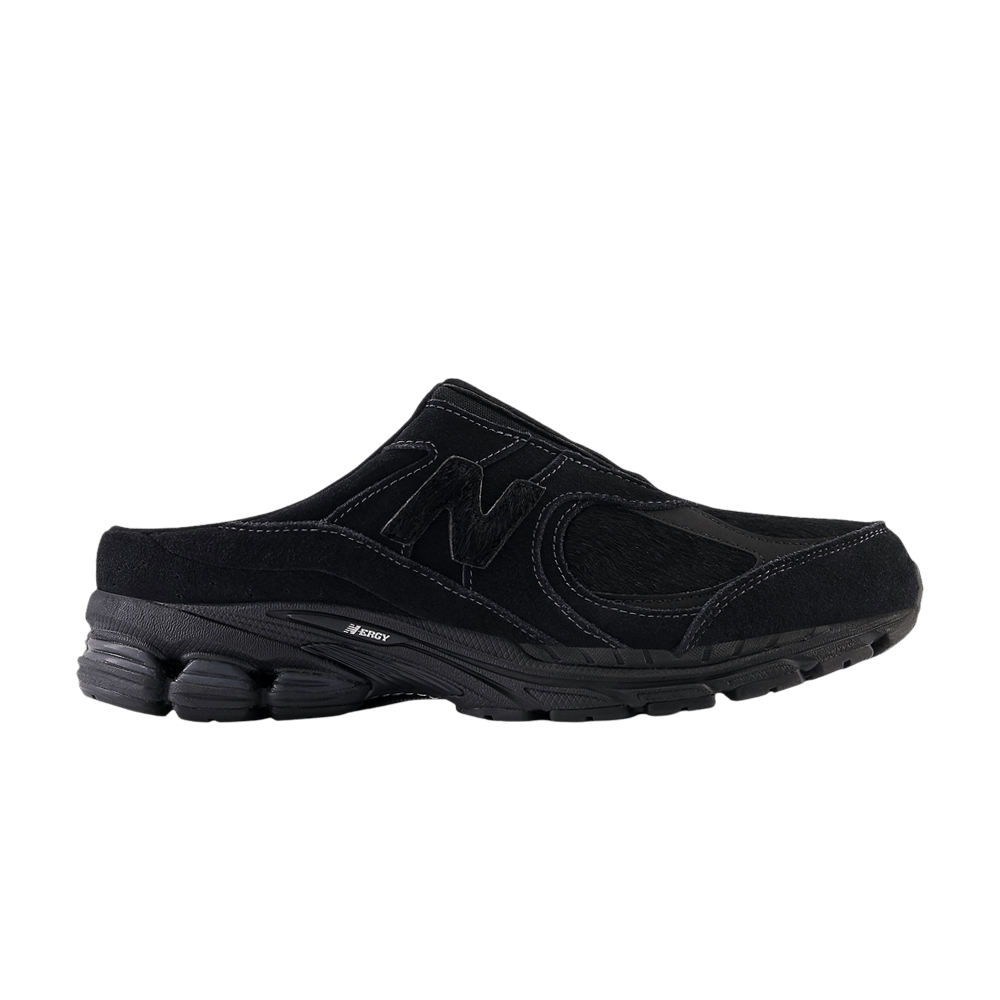 2002r-mule-triple-black-m2002rmr