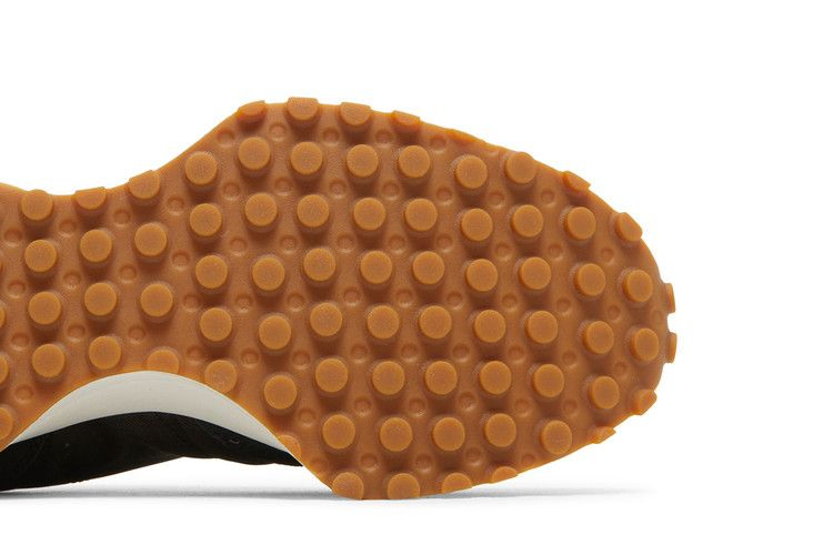 Кроссовки New Balance 327 'Black Orange'