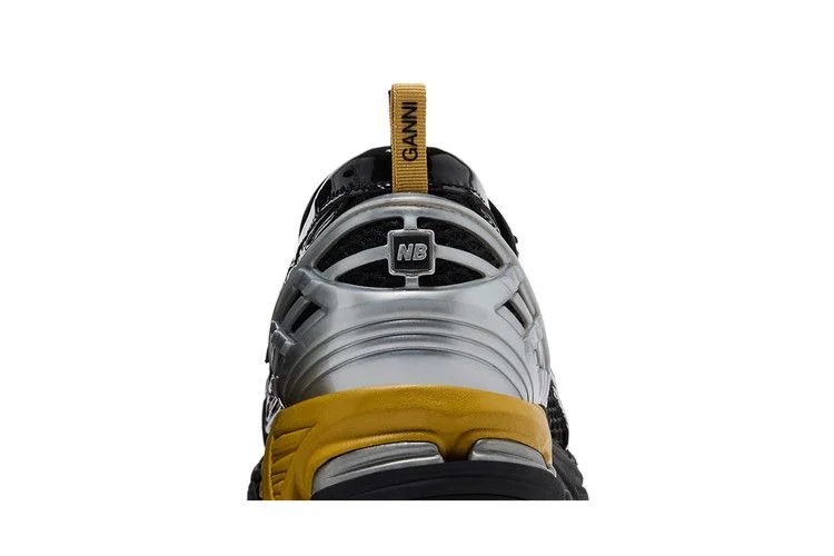 Кроссовки GANNI x New Balance 1906L 'Snakeskin Black Silver'