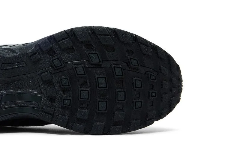 Кроссовки Nike Air Pegasus 2K5 'Black Metallic Silver'