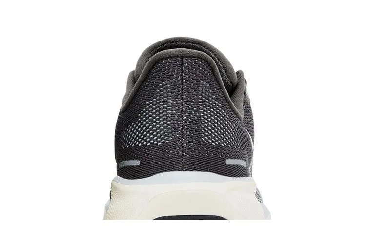 Krossovki-Nike-Air-Zoom-Pegasus-41-Medium-Ash-6