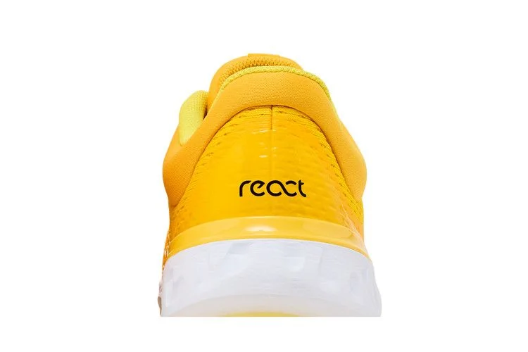 Кроссовки Nike Alpha Huarache Elite 4 Low TB 'Amarillo'