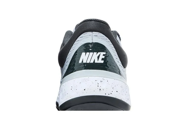 Кроссовки Nike Alpha Huarache Elite 4 Low 'Wolf Grey Dark Smoke Grey'