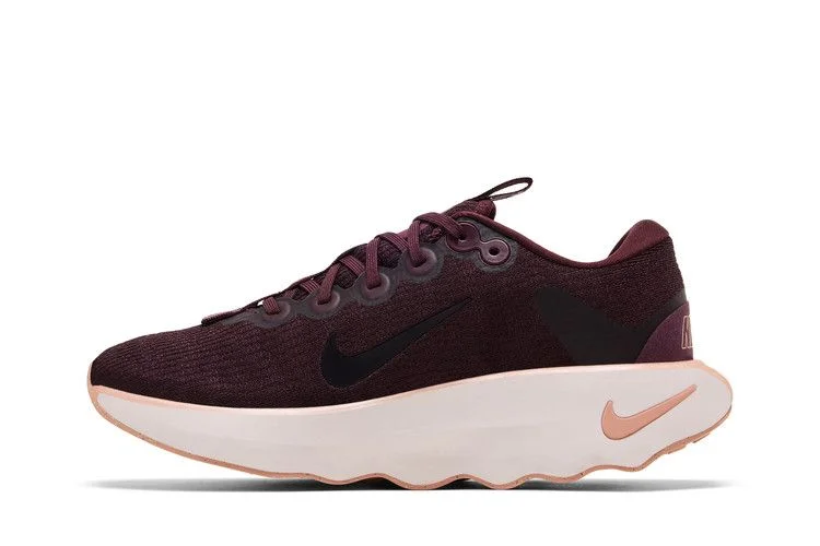Кроссовки Nike Wmns Motiva 'Burgundy Crush'