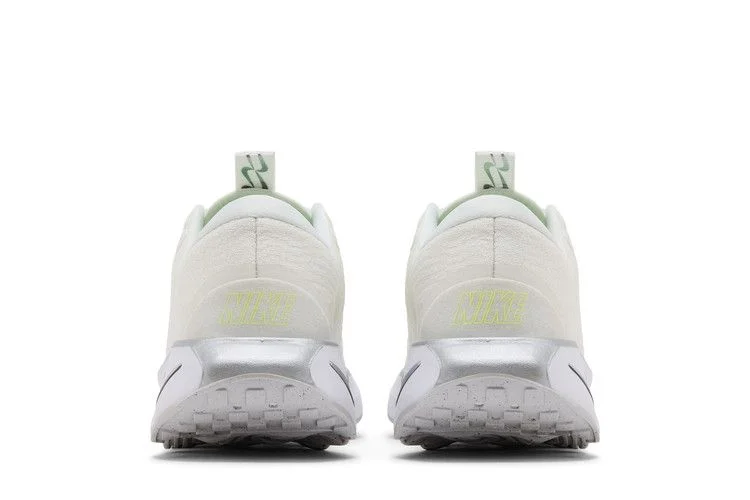 Кроссовки Nike Wmns Motiva 'Summit White Metallic Silver'