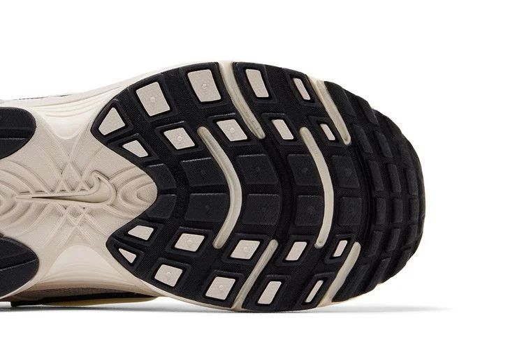 Кроссовки Nike Wmns V5 RNR 'Light Orewood Brown'